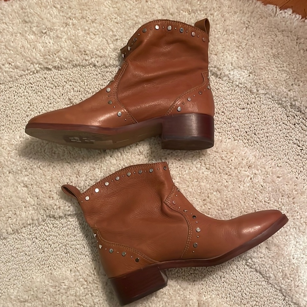 Dolce vita size 9.5 booties
